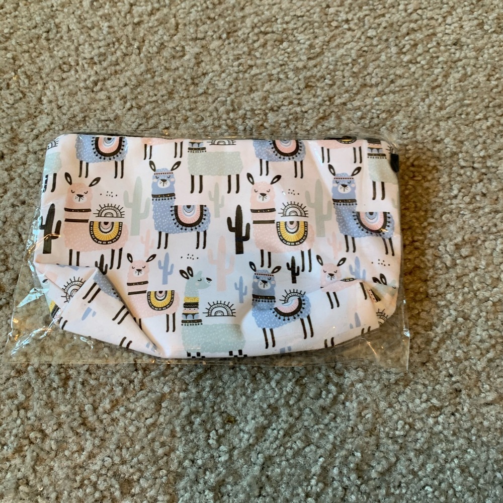Llama cosmetic bag